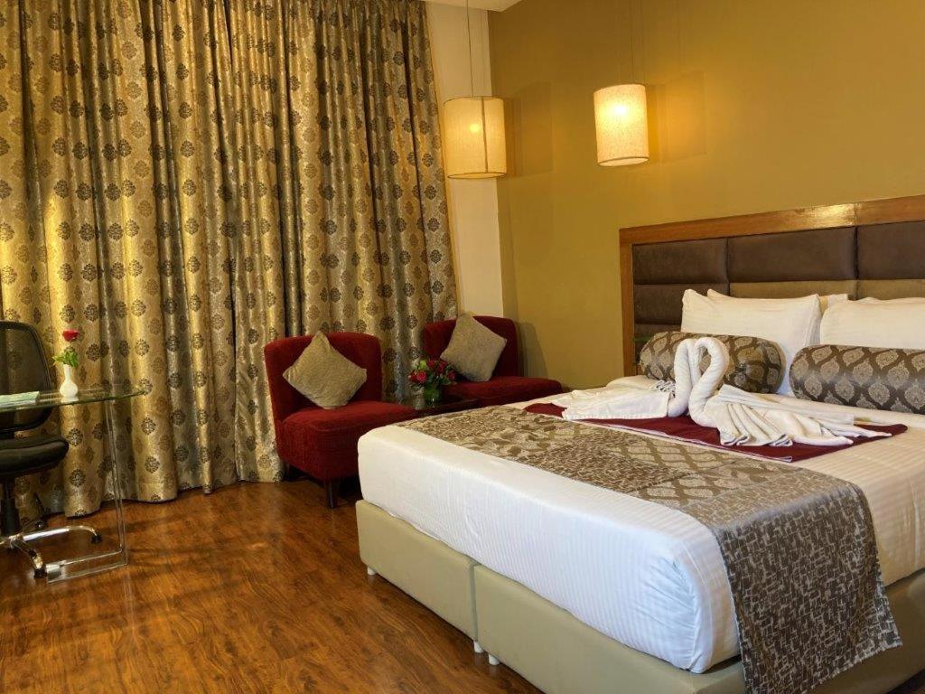 Hotel Ramanashree Richmond Bangalore Bagian luar foto